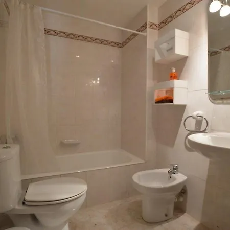 Apartamento Con Terraza Cerca Del Mar *